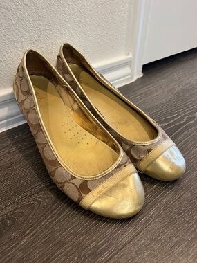 Coach Gold Metallic Cap Toe Beige Signature Ballet Flats - Womens 10